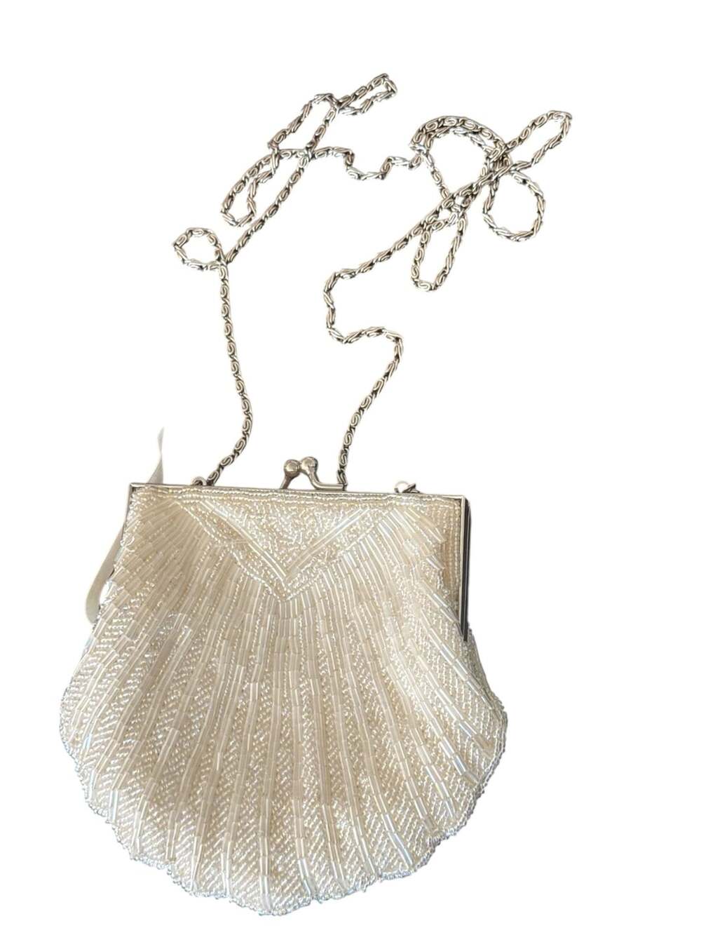 Valerie Stevens Beaded Shell Evening Bag White Silver Kiss Lock Chain Strap